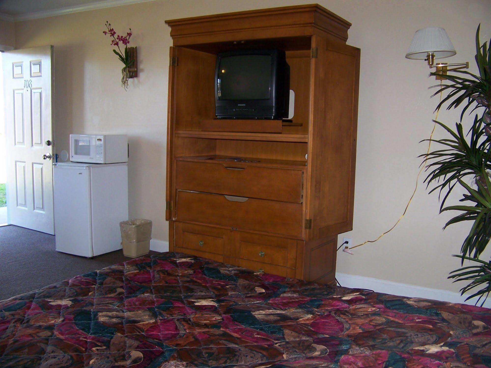 Emerald Sands Inn Milton Bagian luar foto