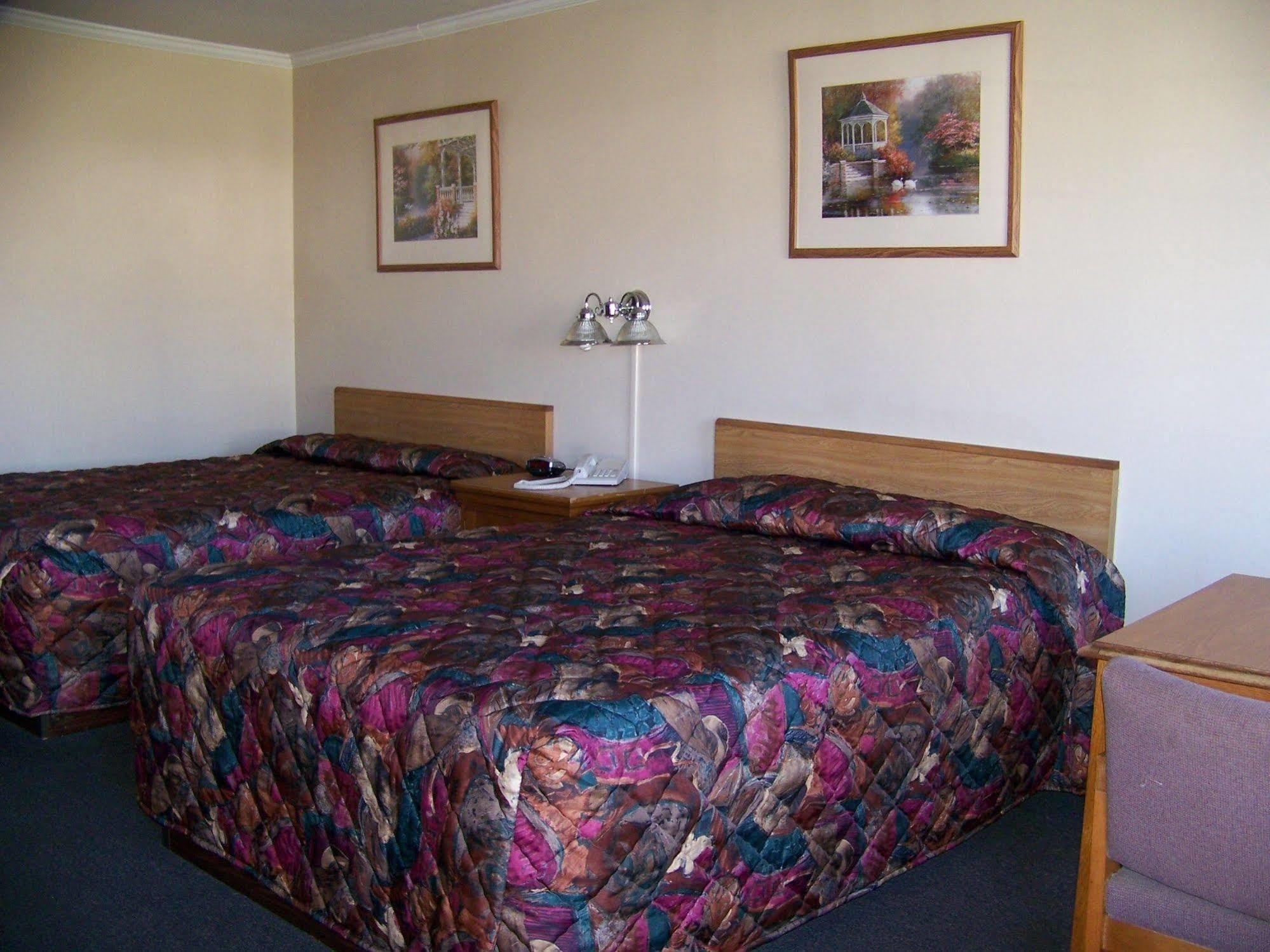 Emerald Sands Inn Milton Ruang foto