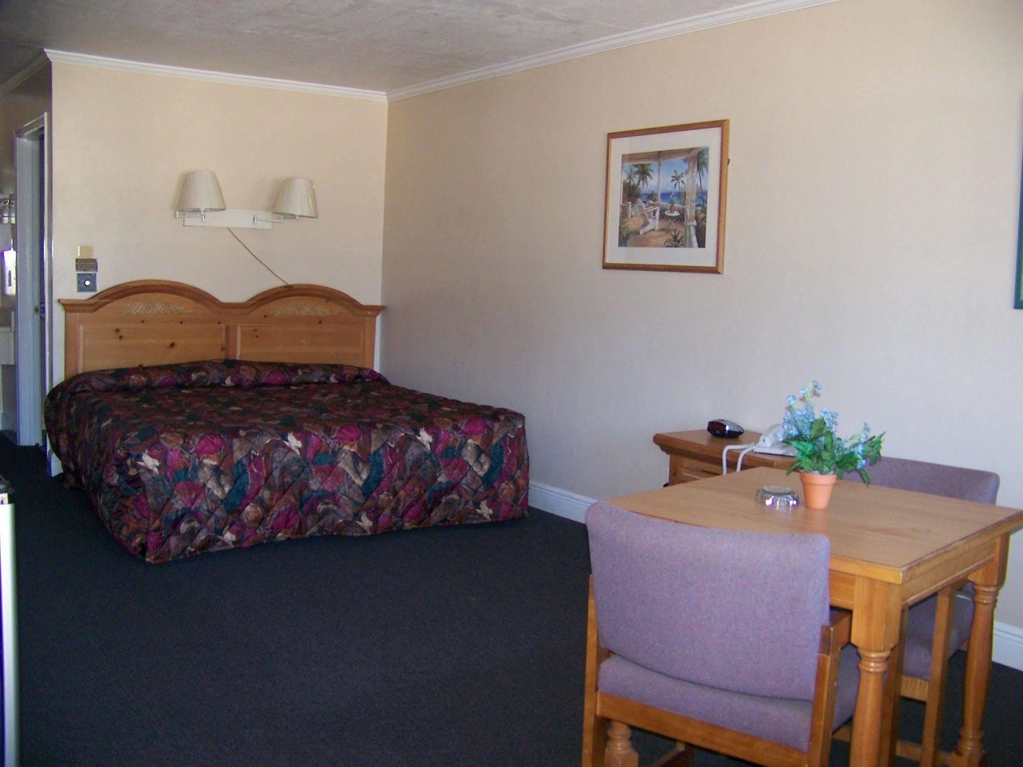Emerald Sands Inn Milton Bagian luar foto