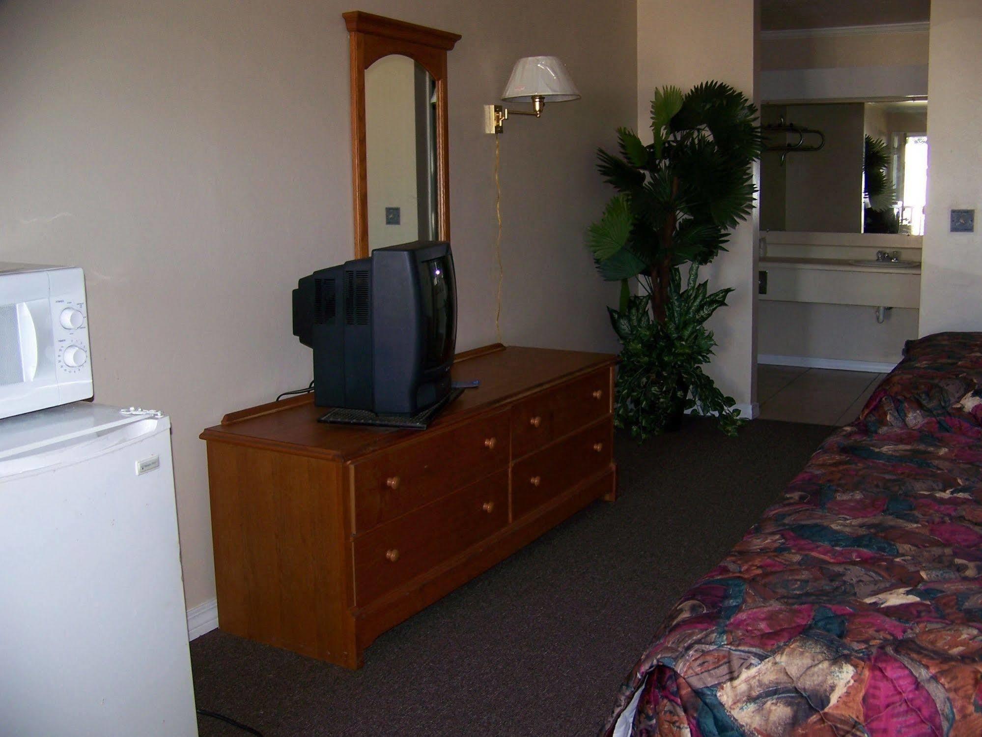 Emerald Sands Inn Milton Bagian luar foto