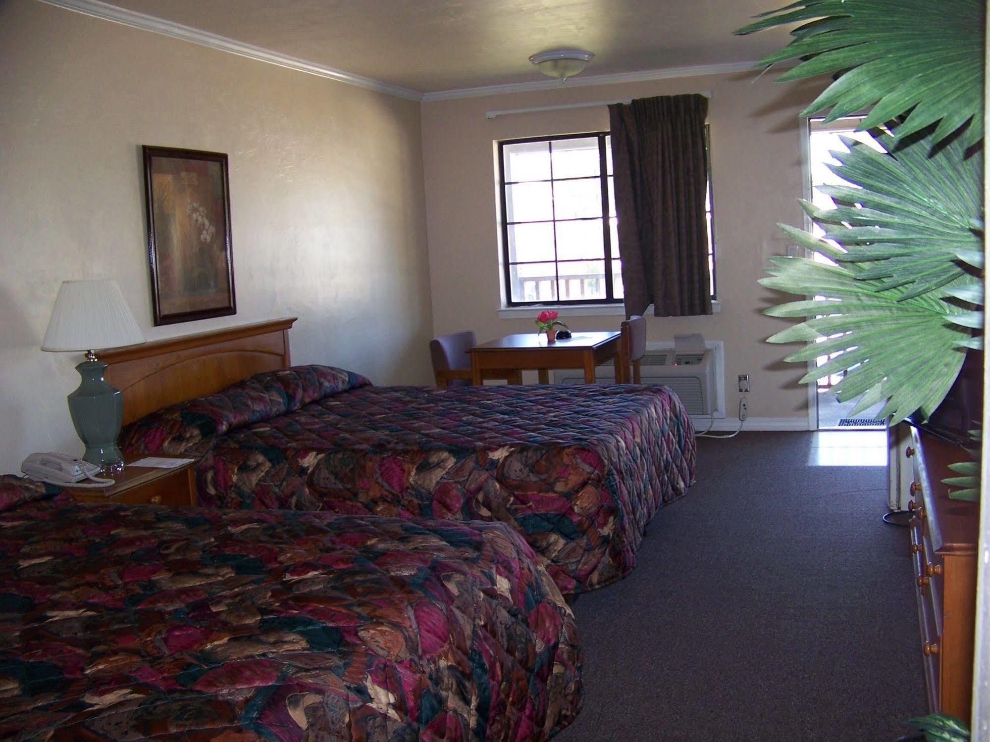 Emerald Sands Inn Milton Bagian luar foto