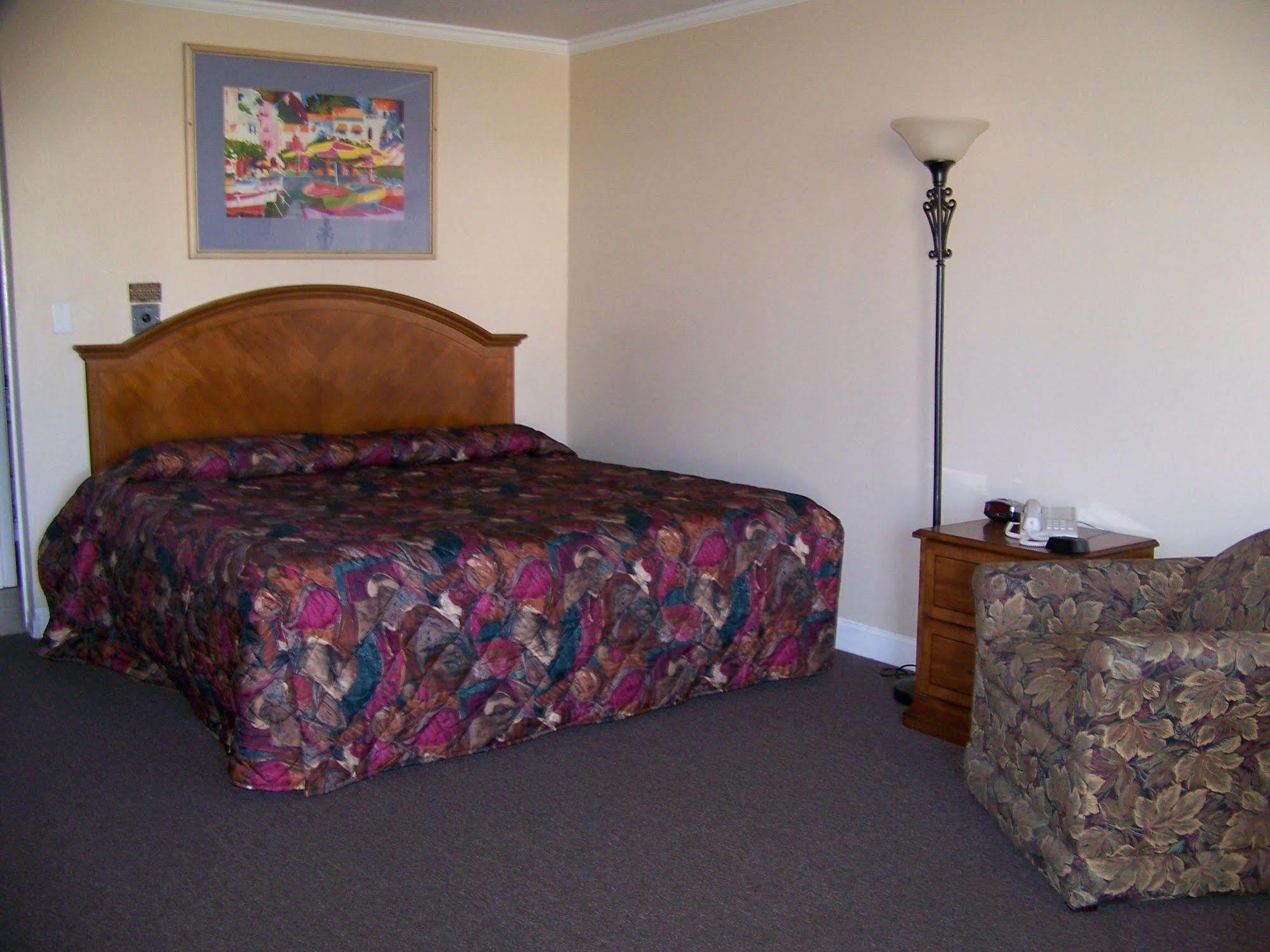 Emerald Sands Inn Milton Bagian luar foto